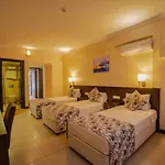 Sunshine Hotel