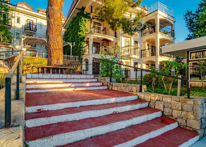 Sunshine מלון 4*