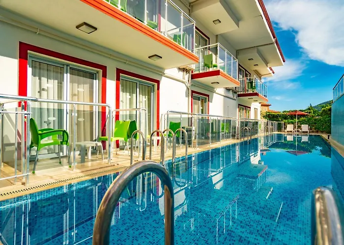 מלון Sunshine 4*