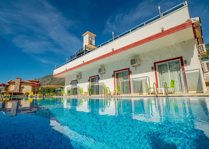 מלון Sunshine 4*