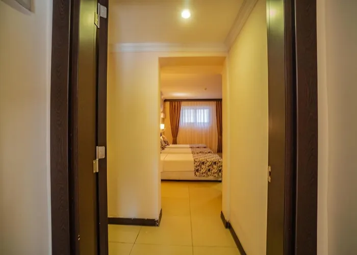 מלון Sunshine 4*