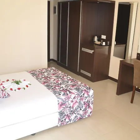 Sunshine ホテル オルデニズ